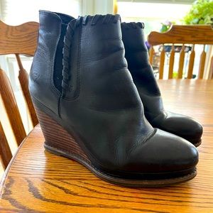 ARIAT wedges